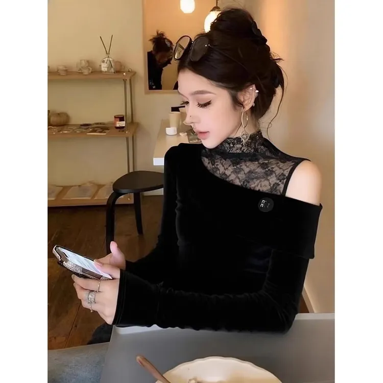 法式纯欲蕾丝拼接丝绒打底衫女内搭设计感露肩长袖上衣