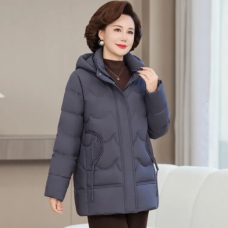 冬季羽绒服女妈妈装2025新款宽松加厚中老年奶奶冬装保暖大码外套