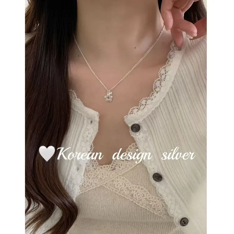 链子925银亚克力 双层温柔感花朵吊坠项链 1872