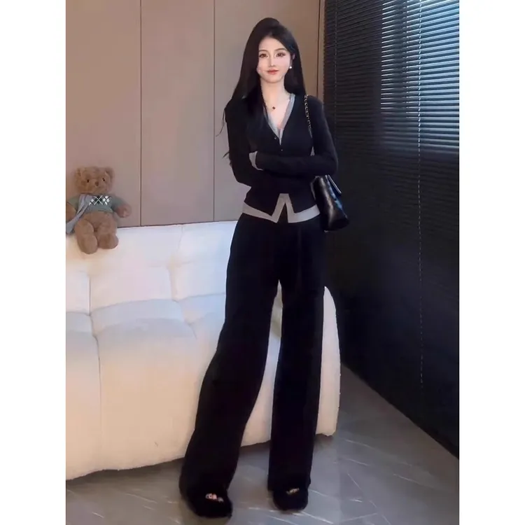 女装套装轻奢高级感2025新款时尚洋气小众假两件上衣阔腿裤两件套