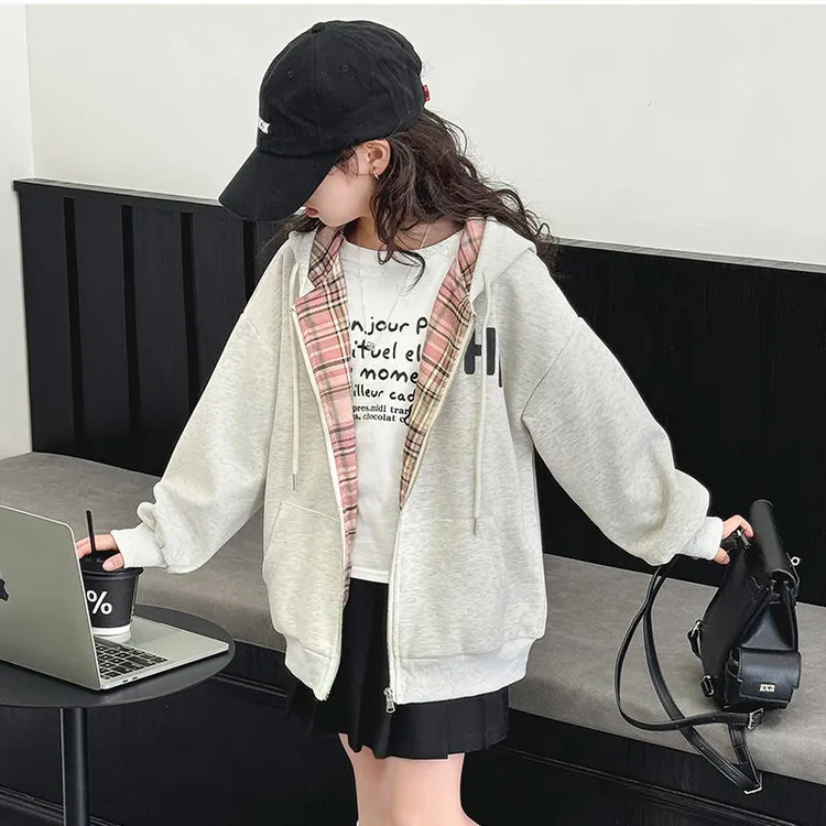 女童格子拼接连帽外套春秋季2025新款中大儿童小女孩宽松开衫上衣