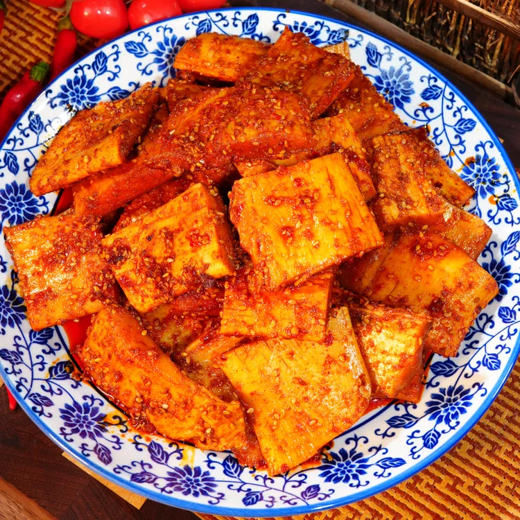 【小关推荐】大片香辣牛板筋香辣入味Q弹嚼劲零食开袋即食牛肉筋