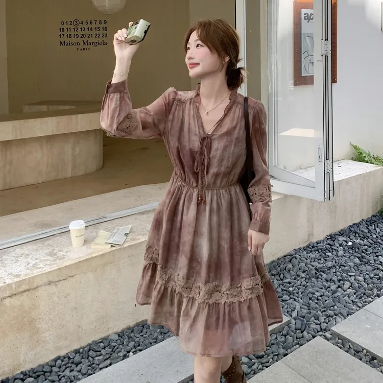 法式休闲风百搭减龄印花裙女早秋新款简约设计感拼接系带连衣裙