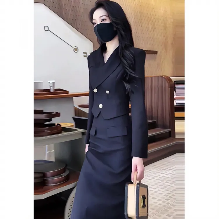 春秋洋气减龄御姐轻熟炸街修身显瘦短裤西装外套套装半身裙两件套