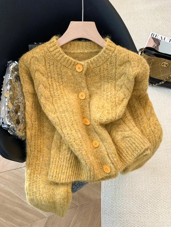 时尚超好看温柔圆领宽松百搭纯色开衫秋冬季女减龄显白针织衫外套