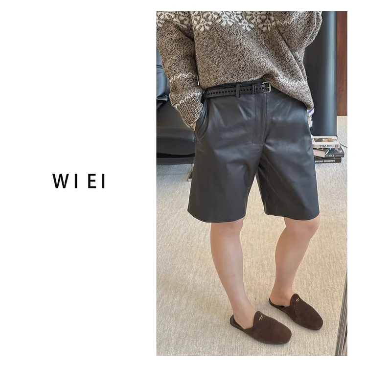 《WI EI》LEM*進口牛皮 略带光泽摩登复古肌理感五分皮裤W25206508