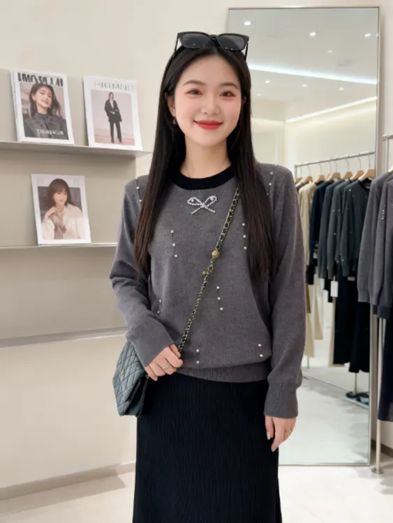 大码女装 胸105-125钉珠针织衫346#