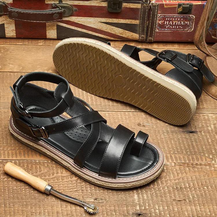 夏季潮男沙滩鞋复古罗马凉鞋真皮男鞋日常休闲透气洞洞鞋网红凉鞋