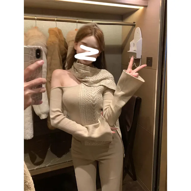 【美学公式】设计闪钻重工假两件围脖毛织衫女秋冬氛围感小众上衣