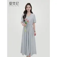 夏梵尼湖盐气泡2025夏季新款显瘦法式气质欧若风连衣裙