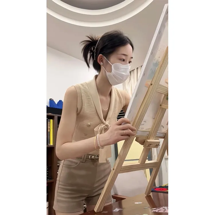 气质名媛小香风v领绝美背心上衣女夏季小众设计感高腰百搭短裤潮