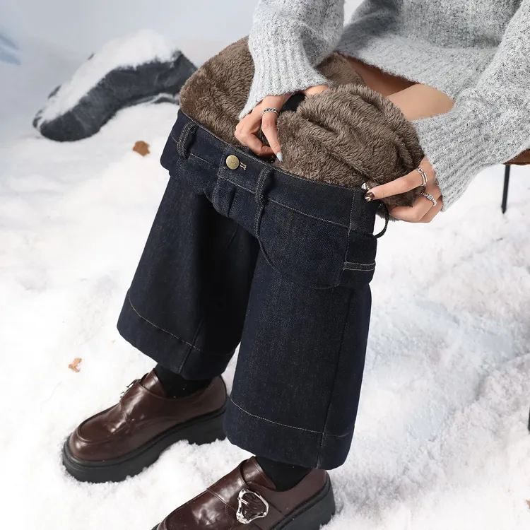 加绒加厚直筒牛仔裤女冬季2025新款高腰特厚羊羔绒宽松显瘦阔腿裤