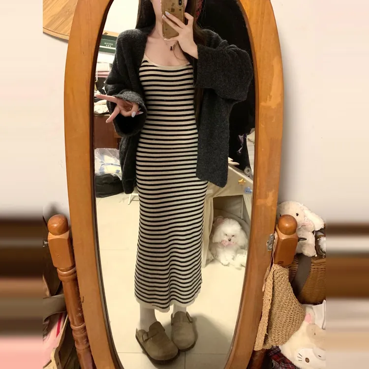 条纹针织内搭打底连衣裙子女2025新款早秋巨好看韩系穿搭套装长裙