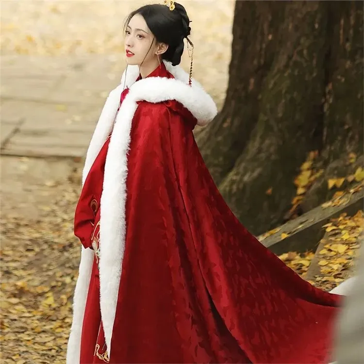 汉服斗篷毛边秋冬超保暖内衬红色加绒加厚白色披风中式婚礼秀禾服