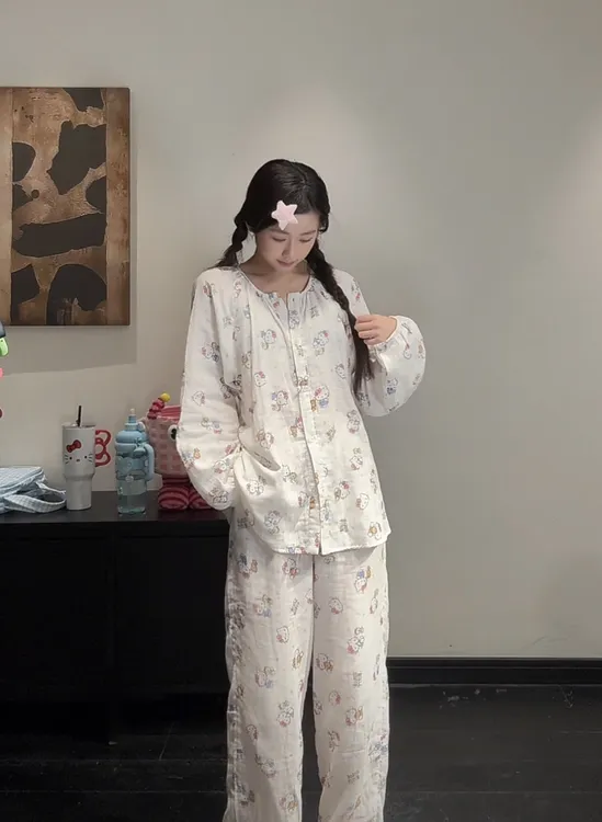 日系ins风甜美可爱卡通凯蒂猫印花睡衣女春秋宽松家居服可外穿