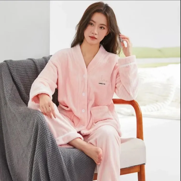 新款睡衣女法兰绒冬款加绒加厚女士睡衣可外穿家居服套装