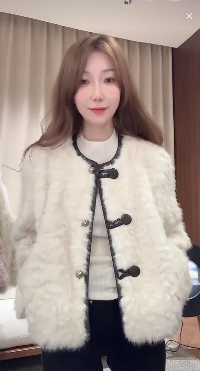 DEDM•STUDIO/重工高级感静奢颗粒绒毛毛圆领外套2510WT/5829