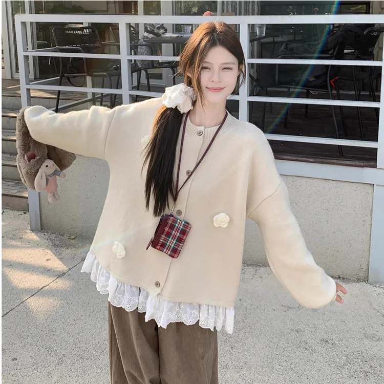 2025甜美感拼接袖口设计感立体花朵毛衣开衫上衣女韩系短款针织衫