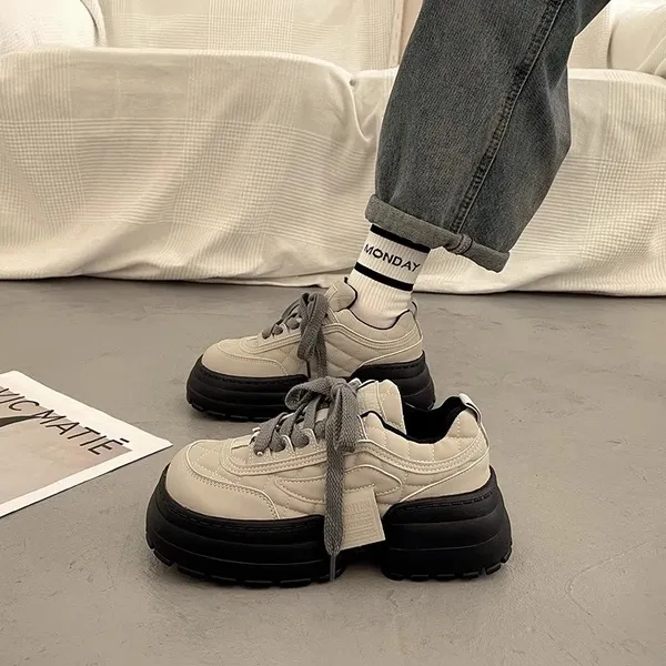 2024新款高级感学生百搭板鞋休闲运动老爹鞋爆款松糕厚底小白鞋