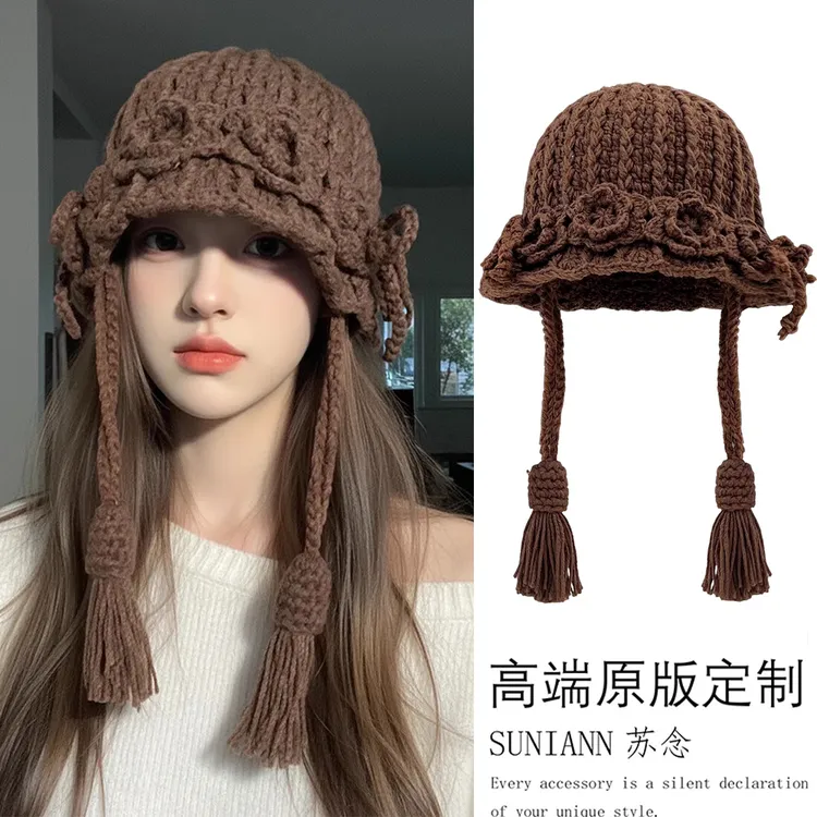 2025新款复古花朵手工编织辫子毛线帽子女秋冬保暖百搭流苏针织帽