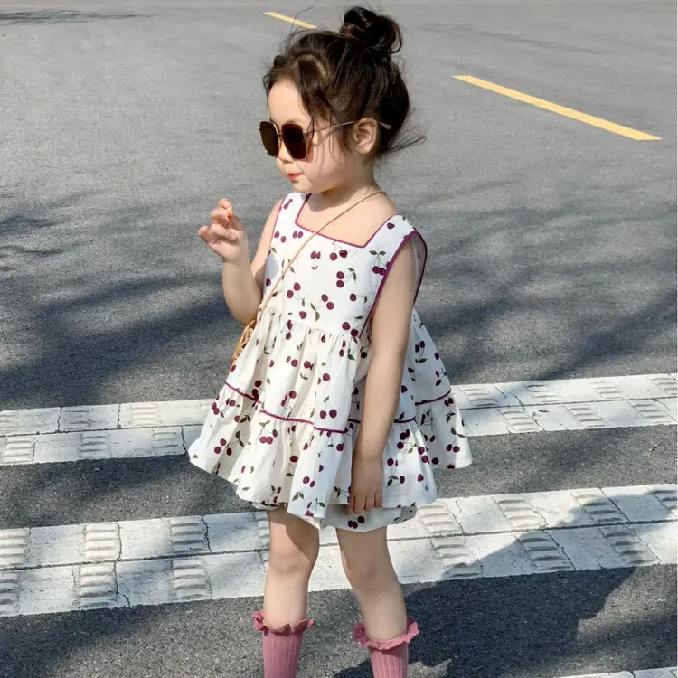 巴拉巴拉适用童装女童套装2025夏装满印小樱桃裙子吊带娃娃裙花苞