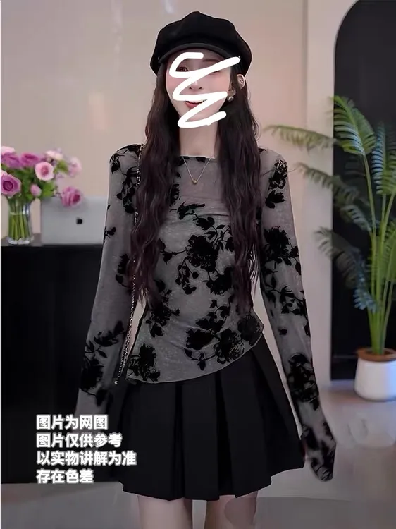 Yi+2025新款法式复古水墨印花长袖T恤不规则显瘦修身内搭上衣