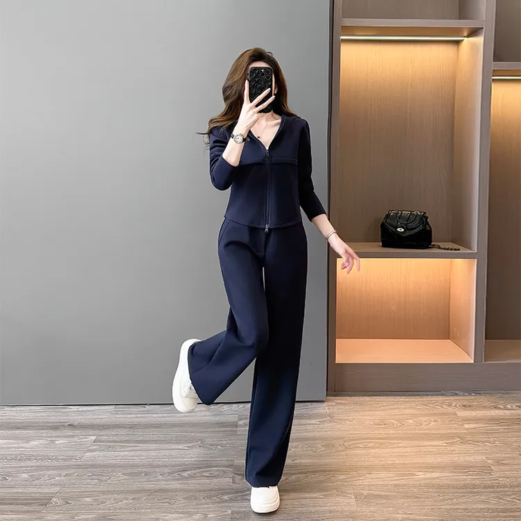 春秋网红炸街洋气女装韩版显瘦连帽开衫上衣阔腿裤休闲运动套装潮