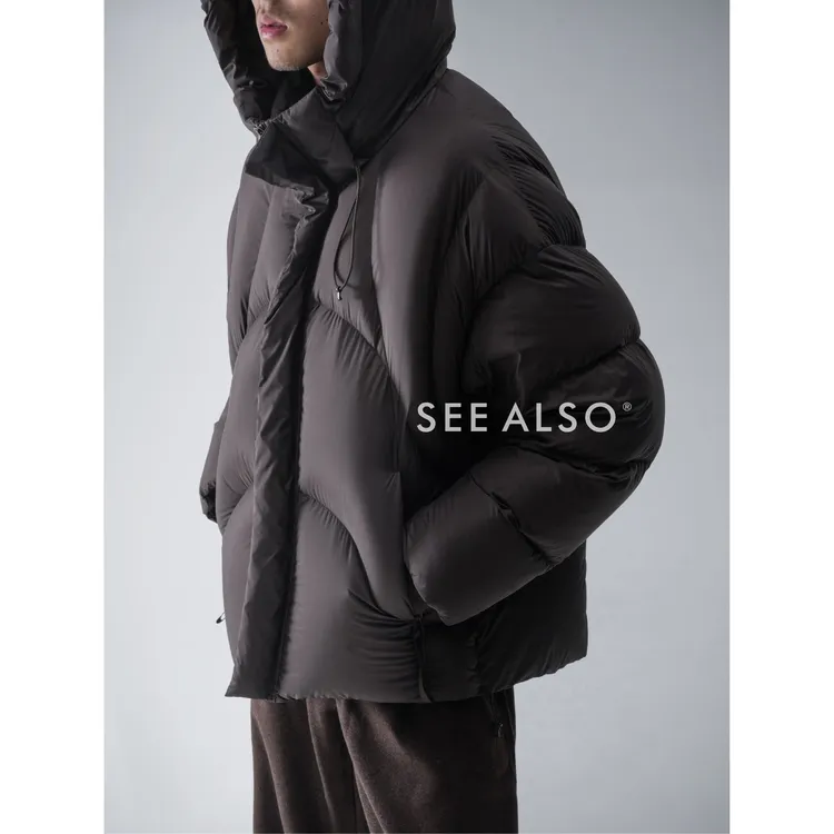 SEE ALSO『秋冬大上新！』90白鸭绒轻盈连帽新贵户外保暖拉链羽绒服