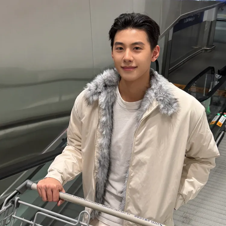 【北北Studio】座山雕加厚立领毛领棉服外套