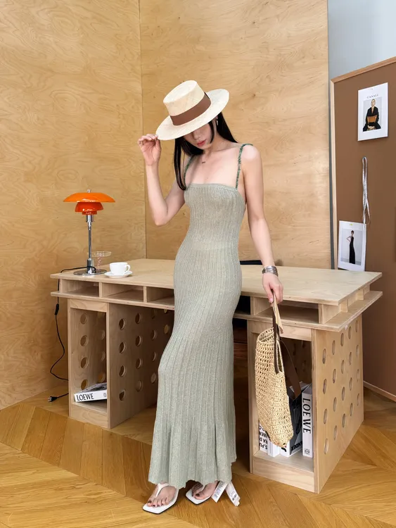 UCUT简刀 hashmere 品牌25新横织石头装饰针织吊带连衣裙 7509