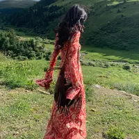法式红色碎花连衣裙子女早秋季2025川西新疆草原旅游度假长裙6387
