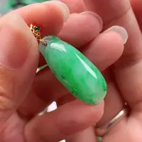 翡翠18K金镶嵌颈饰翡翠