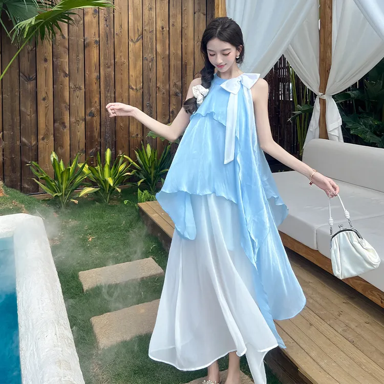 法式千金风挂脖连衣裙女夏季不规则拼接撞色超仙海边度假长裙