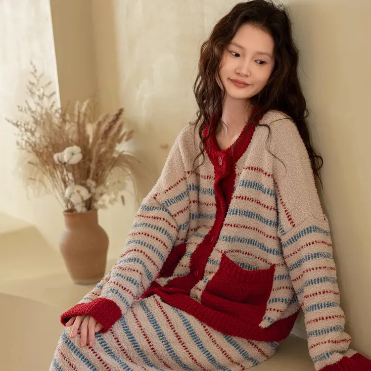 族玛士秋冬季半边绒睡衣女复古条纹毛衣红色本命新年款家居服265