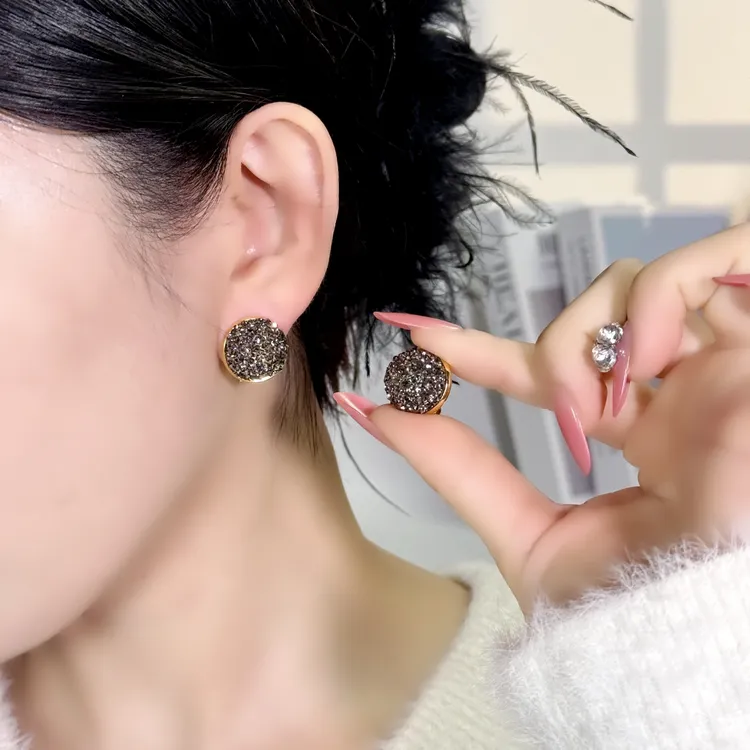铜合金锆石耳饰 【016】黑松露灰细闪圆形耳环女轻奢高级气质百搭