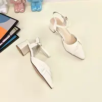 包头凉鞋女2025新款夏季浅口中跟粗跟时装凉鞋尾货 25013