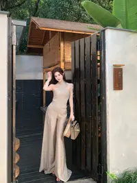 法式气质高级交叉挂脖背心+高级感气质休闲裤垂感拖地长裤