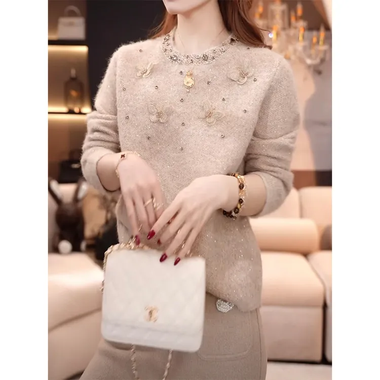 法式气质高级感时尚长袖针织衫女2025冬季新款小众设计感显瘦毛衣