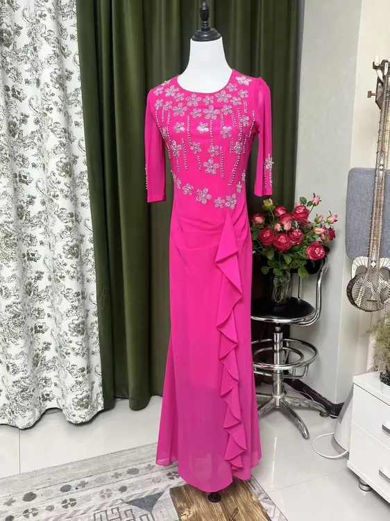晚礼服修身时尚款