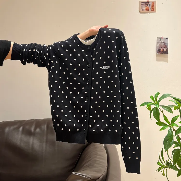 黑色波点圆领假两件针织衫女2025秋季新款外搭设计感开衫外套上衣