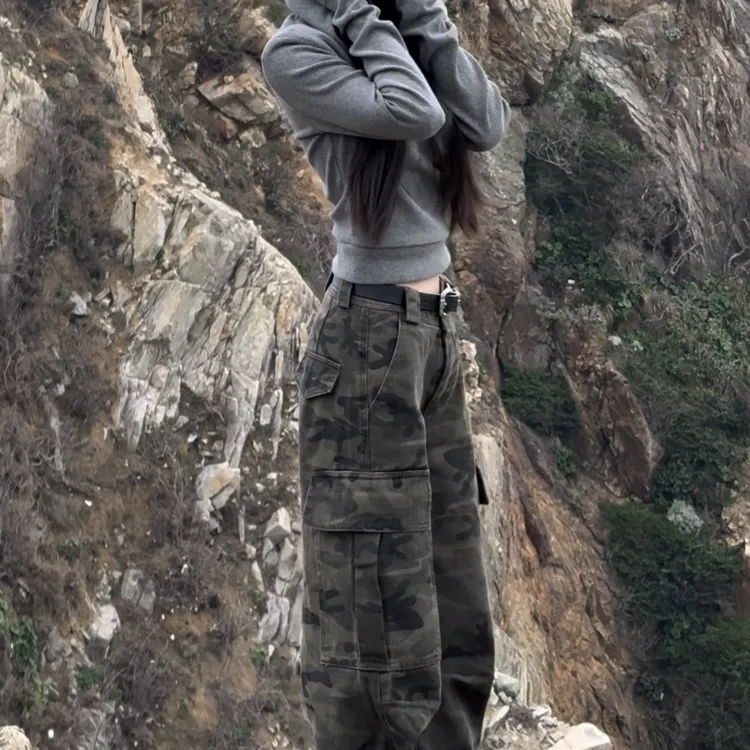 黑色美式复古水洗设计感迷彩工装裤女宽松直筒多口袋阔腿伞兵裤