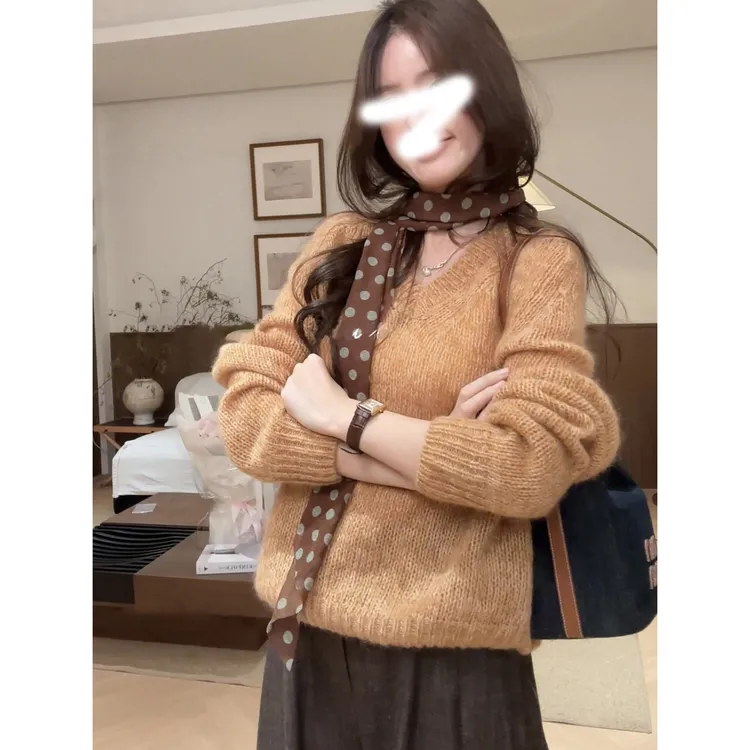 松糕毛衣~超细V领宽松慵懒风气质舒适针织毛衣时尚洋气上衣女ins