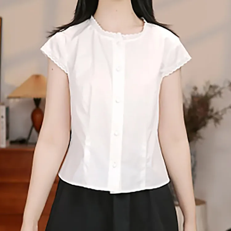 小众复古拼接花边圆领衬衫女夏季新款轻薄透气显瘦百搭单排扣上衣