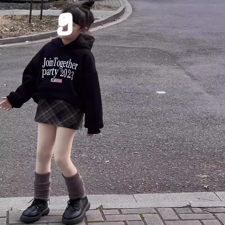 6周岁以上秋冬男女童装卫衣宝宝洋气儿童个性潮时髦字母加绒加厚