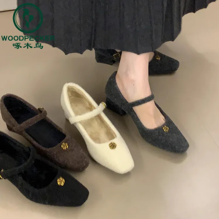啄木鸟法式加绒玛丽珍鞋女2025秋冬新款一字扣带小方头毛毛单鞋