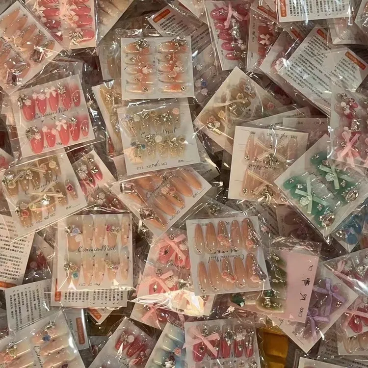 法式显穿戴甲盲盒爆闪手工高级温柔猫眼穿戴甲美甲贴片