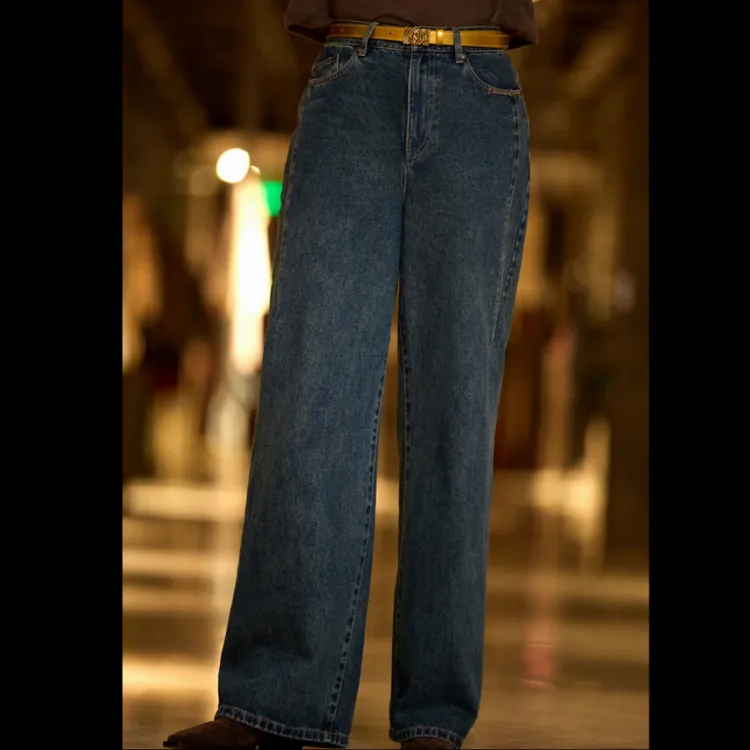 limil/丽米儿高腰时尚百搭废土风做旧简约钉珠水洗牛仔裤9100233