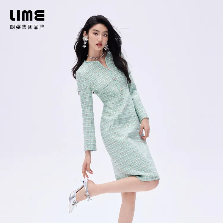 朗姿/莱茵【春绮漫舞】复古粗花呢钻石V领连衣裙LDHADACOP802