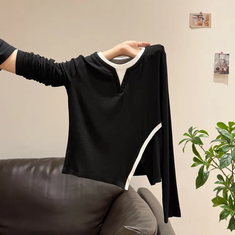 时尚黑色设计感时尚长袖T恤女装秋季新款宽松显瘦开叉不对称上衣
