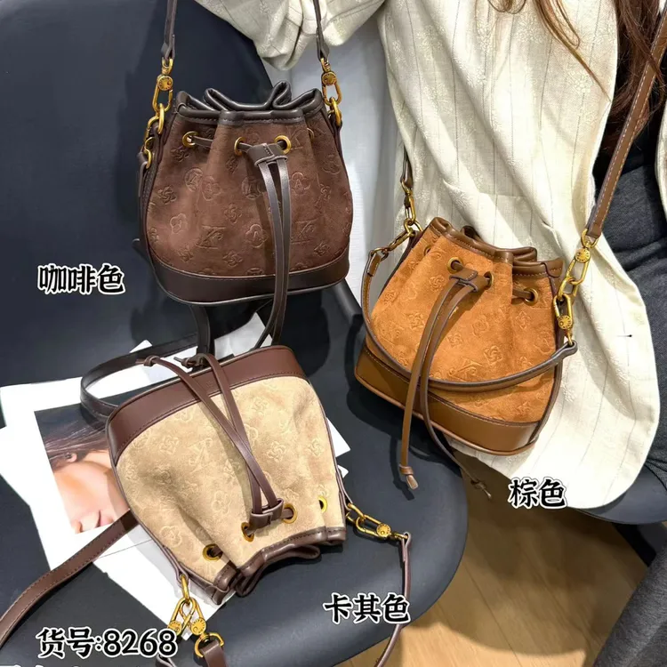 莫妮卡奇奇新款高定麂皮绒复古手提秋冬时尚百搭单肩斜挎包小福袋